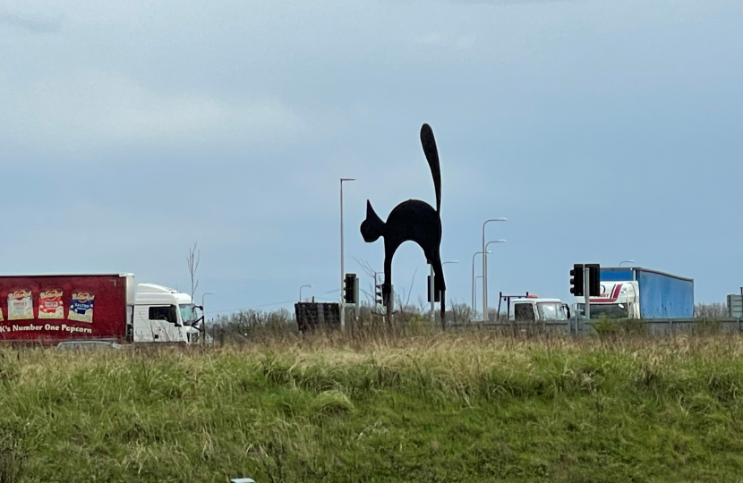 Image of the black cat statue
