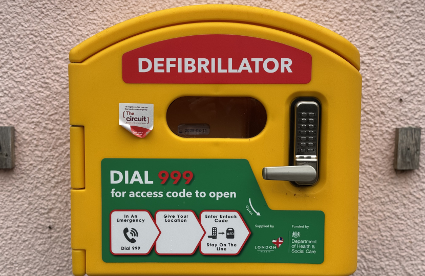 image of a defibrillator 