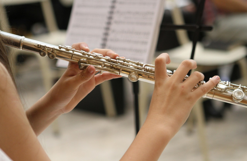 image of a flute player