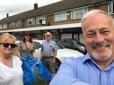 Clapham litter pick