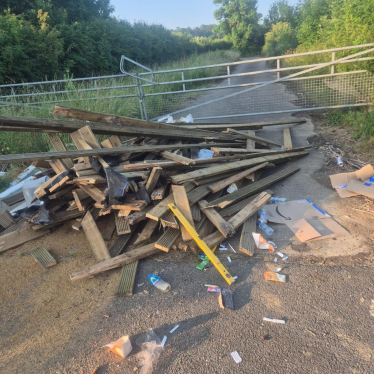 fly tipping image